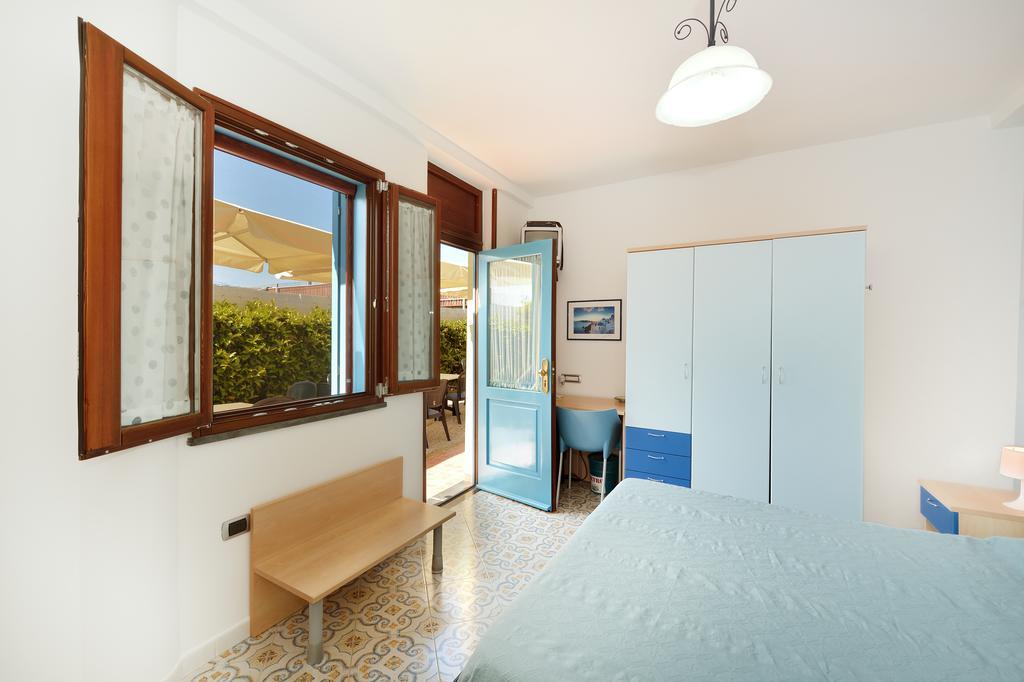 La Capannina Bed & Breakfast Прочида Стая снимка