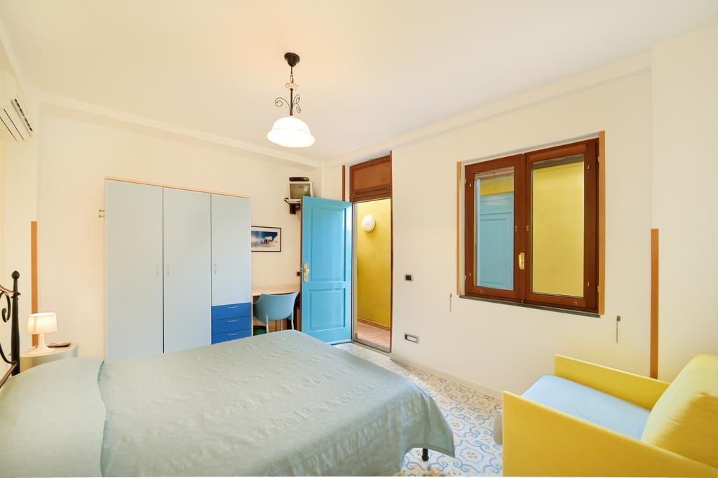 La Capannina Bed & Breakfast Прочида Стая снимка