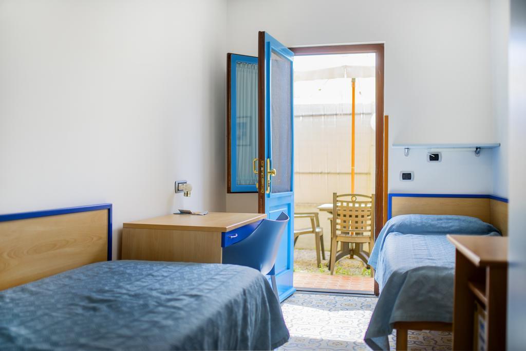 La Capannina Bed & Breakfast Прочида Стая снимка