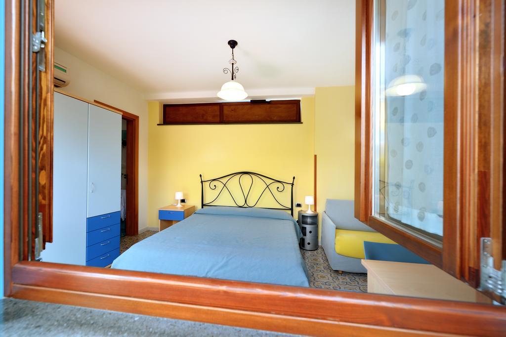 La Capannina Bed & Breakfast Прочида Стая снимка